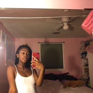 Meet your Posher, Laurel